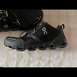 On Running Waterproof CloudFlyer size 10.5